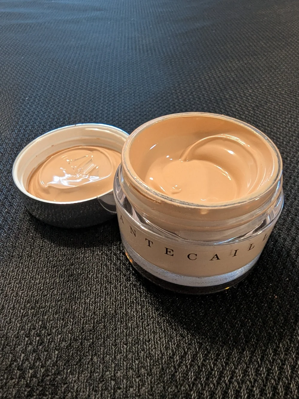 Chantecaille Future Skin Oil Free Gel Foundation - Alabaster